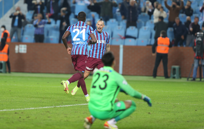 TRABZONSPOR HABERLERİ - Usta yazarlar Trabzonspor - Çaykur Rizespor maçını böyle değerlendirdi!