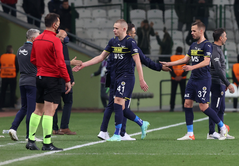 FENERBAHÇE HABERLERİ - Spor yazarları Konyaspor-Fenerbahçe maçını değerlendirdi