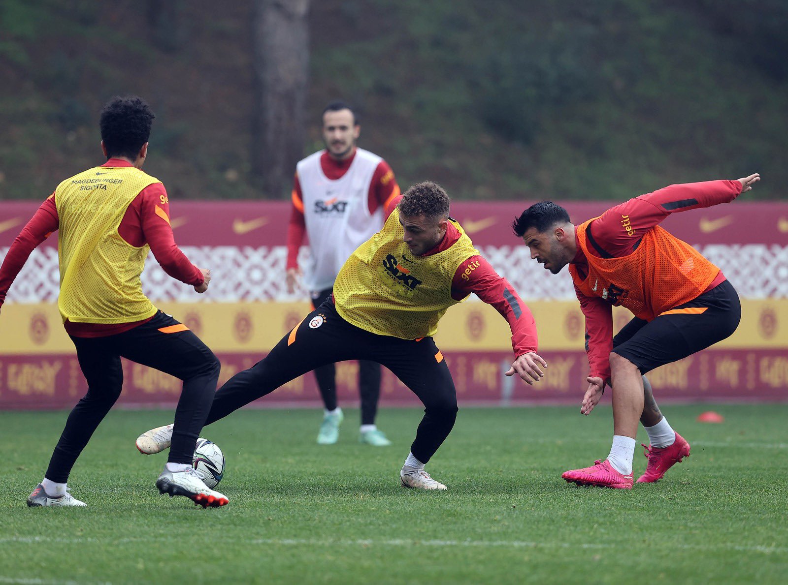 GALATASARAY HABERLERİ: Cimbom Karagümrük’e konsantre! Fatih Terim 2 yıldıza önlem alacak