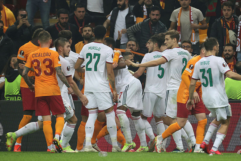 GALATASARAY HABERLERİ - Galatasaray - Lokomotiv Moskova maçında kural hatası iddiası! Maç tekrar edilecek mi?