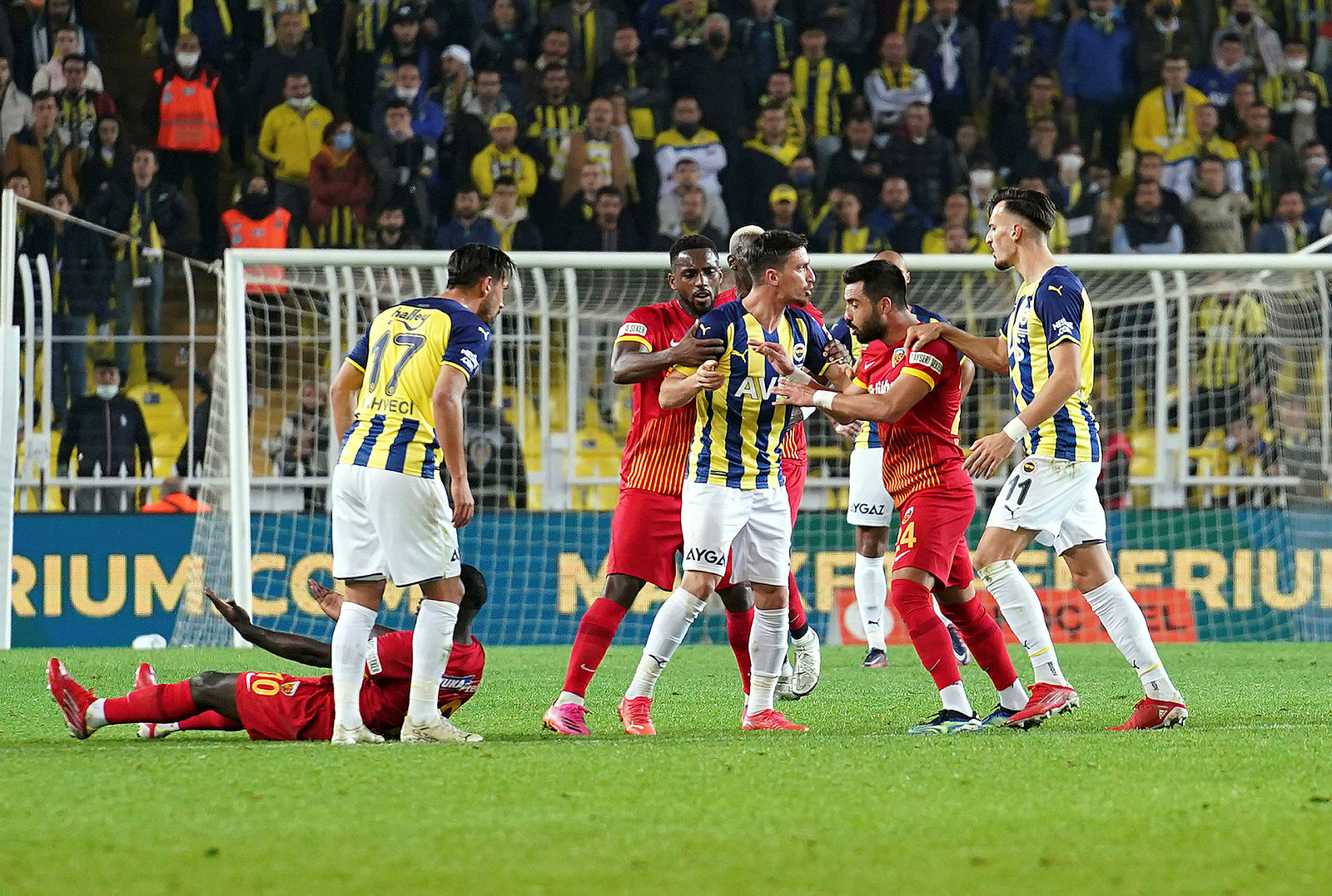 SPOR HABERLERİ: Ahmet Çakar’dan flaş Fenerbahçe ve Galatasaray yorumu! Çifte standart diz boyu
