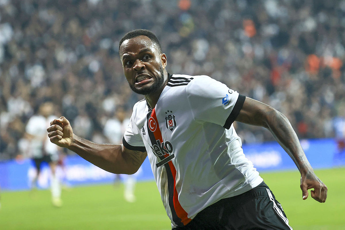 BEŞİKTAŞ TRANSFER HABERLERİ: Yeni sözleşme krizi! Cyle Larin ve Domagoj Vida’dan ret!