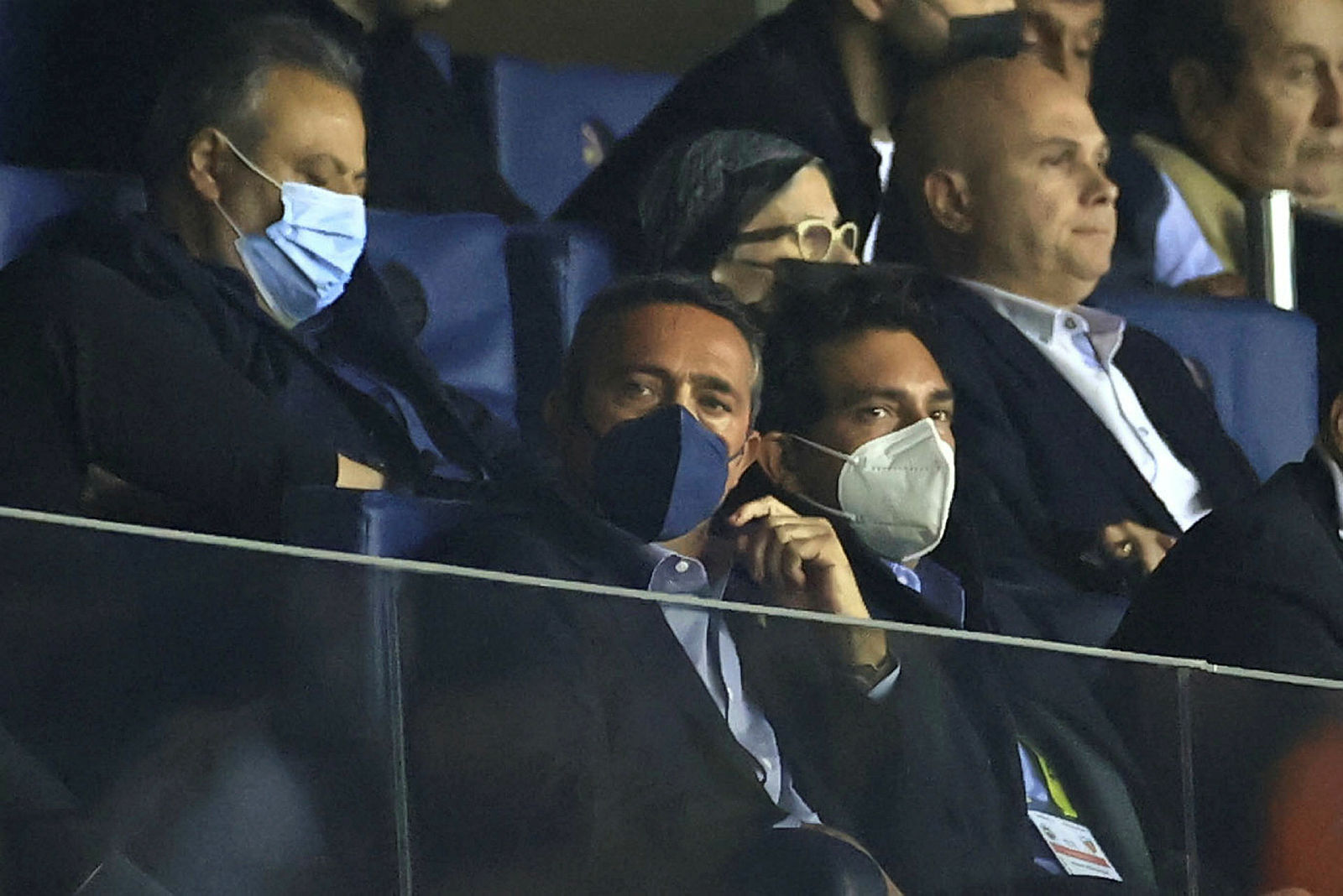 FENERBAHÇE HABERİ: Fenerbahçe tribünlerinde Aziz Yıldırım tezahüratları! Ali Koç’a söylediği o sözler akıllara geldi