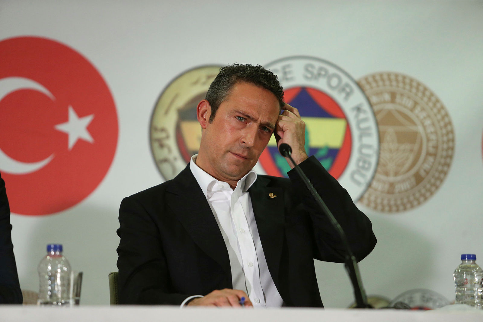 FENERBAHÇE HABERİ: Fenerbahçe tribünlerinde Aziz Yıldırım tezahüratları! Ali Koç’a söylediği o sözler akıllara geldi