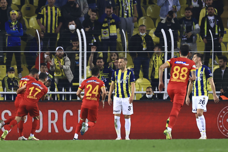 FENERBAHÇE HABERLERİ - Usta yazarlar Fenerbahçe-Kayserispor maçını değerlendirdi!