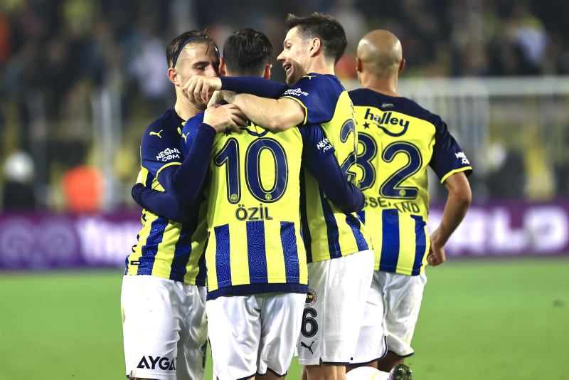 FENERBAHÇE HABERLERİ - Usta yazarlar Fenerbahçe-Kayserispor maçını değerlendirdi!