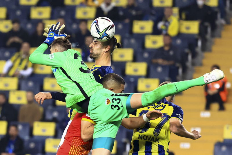 FENERBAHÇE HABERLERİ - Usta yazarlar Fenerbahçe-Kayserispor maçını değerlendirdi!