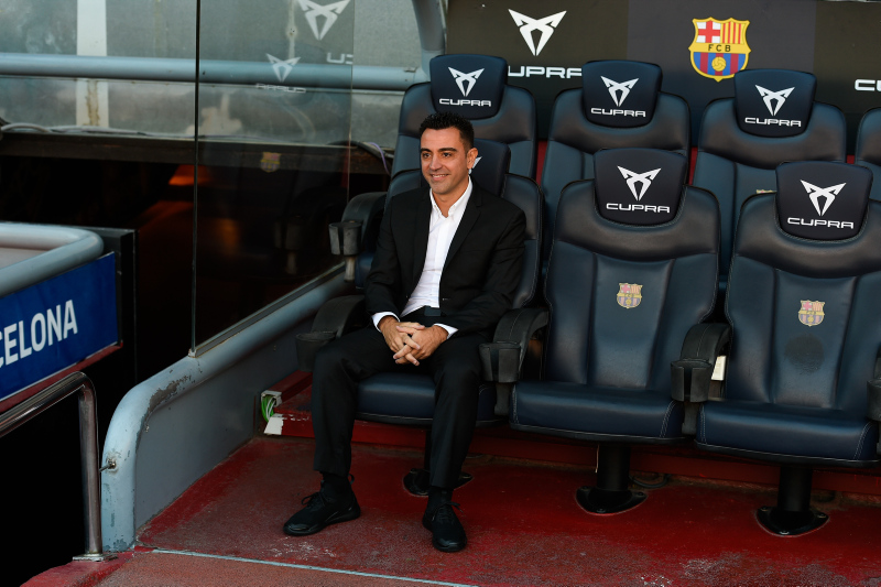 Barcelona’da Xavi Hernandez kuralları! İmzayı attı yürürlüğe koydu