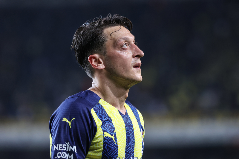 FENERBAHÇE TRANSFER HABERİ: Mesut Özil için resmi teklif! İstanbul’a geldiler...