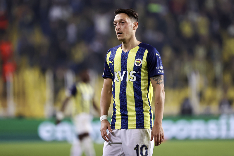 FENERBAHÇE TRANSFER HABERİ: Mesut Özil için resmi teklif! İstanbul’a geldiler...