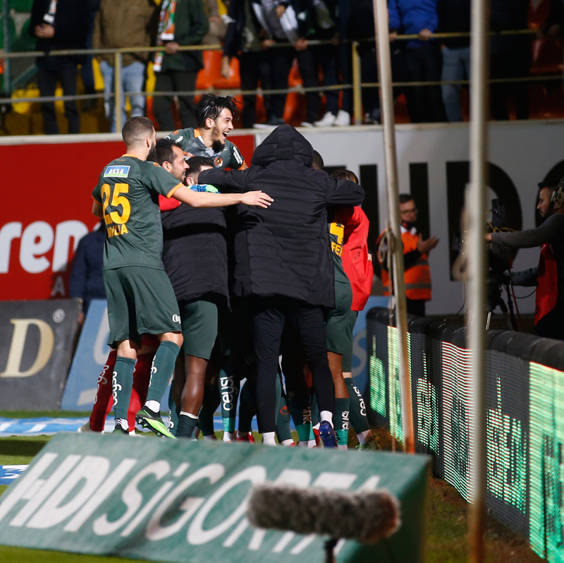 Alanyaspor Beşiktaş maçı sonrası o isme sert eleştiri! Kötü ötesi