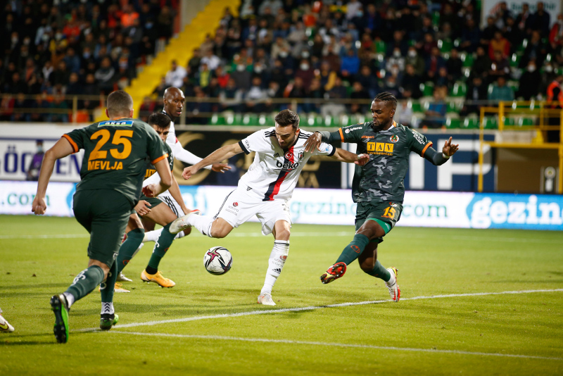 Alanyaspor Beşiktaş maçı sonrası o isme sert eleştiri! Kötü ötesi