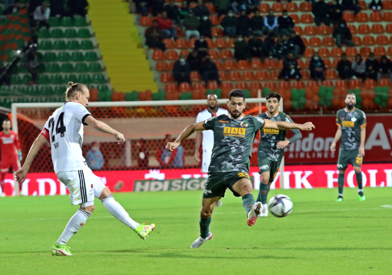 Alanyaspor Beşiktaş maçı sonrası o isme sert eleştiri! Kötü ötesi