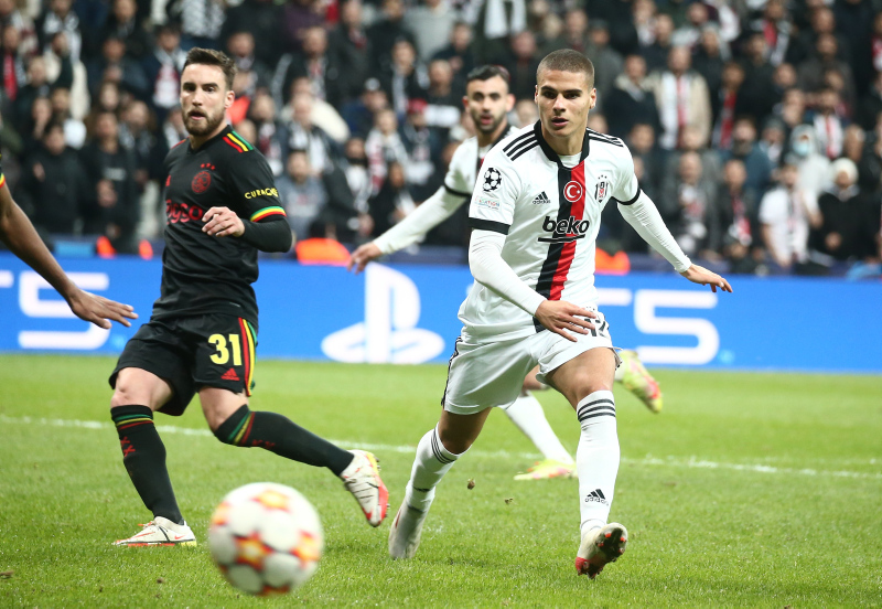 Beşiktaş-Ajax maçı sonrası o yıldıza sert eleştiri! Beklenen düzeyde değil