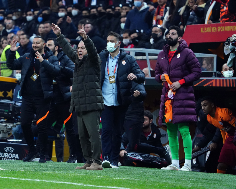 GALATASARAY HABERLERİ - Spor yazarları Galatasaray - Marsilya maçını böyle değerlendirdi!