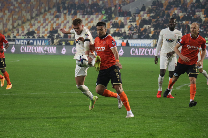GALATASARAY HABERLERİ - Usta yazarlar Yeni Malatyaspor-Galatasaray maçını değerlendirdi!