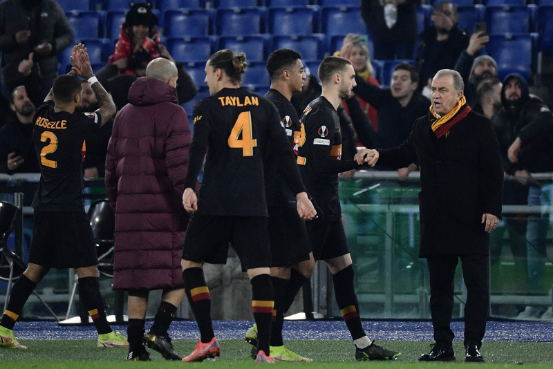 GALATASARAY HABERLERİ - İtalyan basını Lazio-Galatasaray şu sözlerle manşete taşıdı!