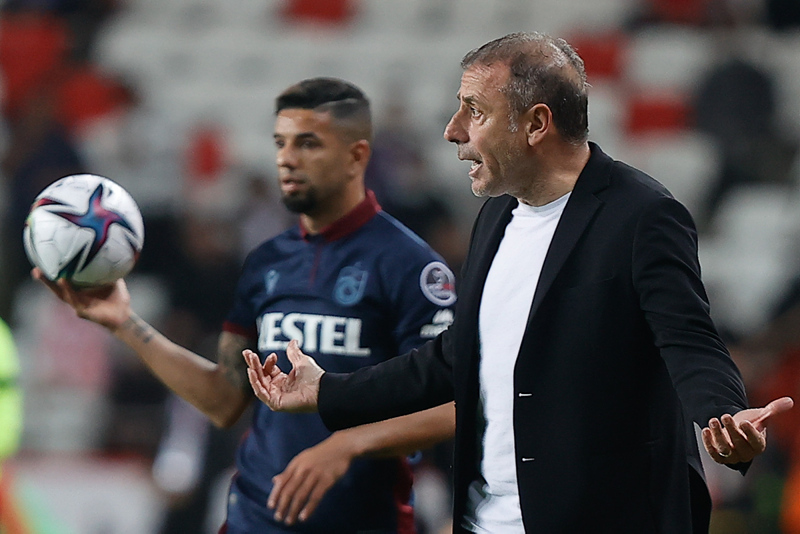 TRABZONSPOR HABERLERİ: Usta yazarlar Antalyaspor-Trabzonspor maçını yorumladı!