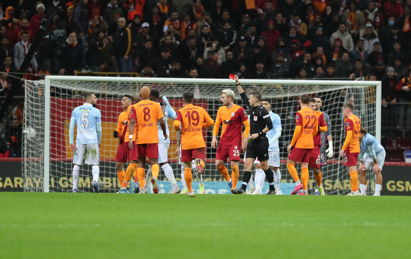 GALATASARAY HABERLERİ - Spor yazarları Galatasaray-Başakşehir maçını değerlendirdi