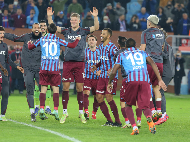 Fırtına İzmir deplasmanında! İşte Trabzonspor’un Altay maçı maçı muhtemel 11’i...