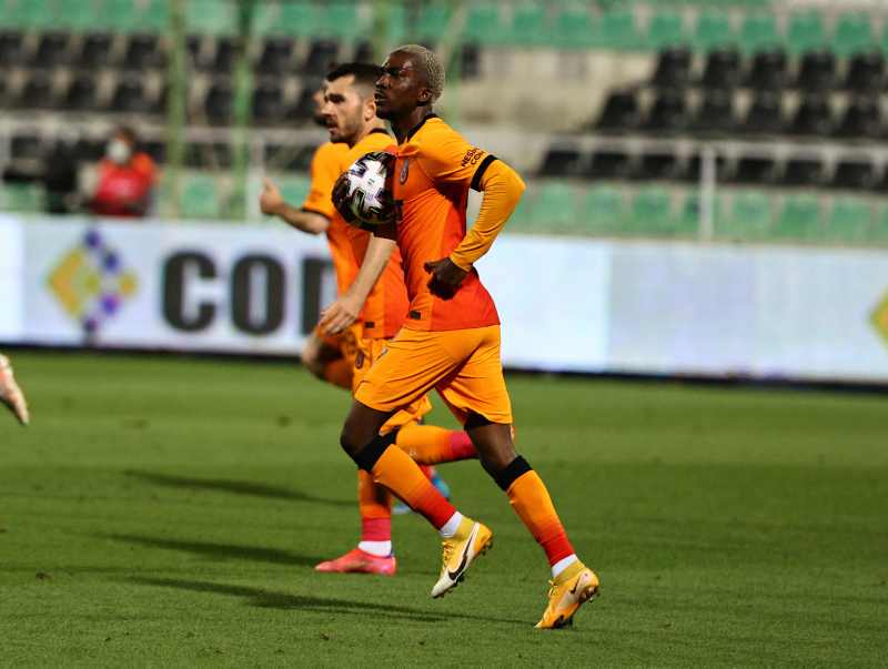 GALATASARAY TRANSFER HABERLERİ: Cimbom’da rota yeniden Henry Onyekuru! Teklif sunuldu