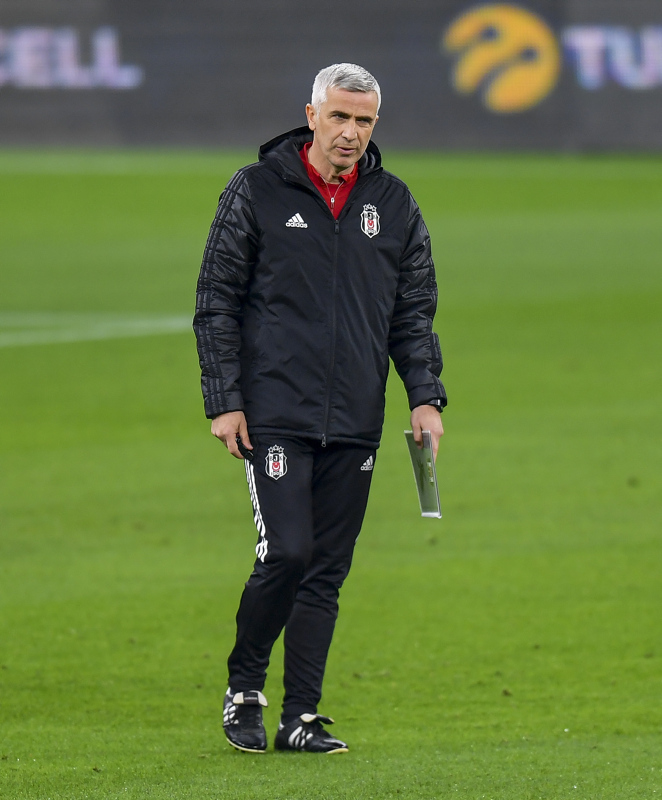 Beşiktaş Teknik Sorumlusu Önder Karaveli’den sözleşme açıklaması! Devam edecek mi?