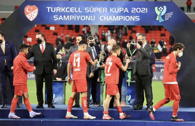 BEŞİKTAŞ HABERLERİ: Usta yazarlar Beşiktaş-Antalyaspor maçını yorumladı!