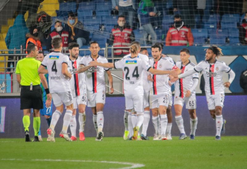 BEŞİKTAŞ HABERLERİ - Spor yazarlarından Rizespor-Beşiktaş maçı sözleri!