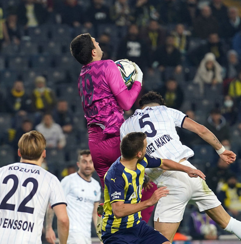 FENERBAHÇE HABERLERİ - Spor yazarları Fenerbahçe - Adana Demirspor maçını bu sözlerle değerlendirdi!
