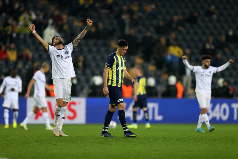 FENERBAHÇE HABERLERİ - Spor yazarları Fenerbahçe - Adana Demirspor maçını bu sözlerle değerlendirdi!