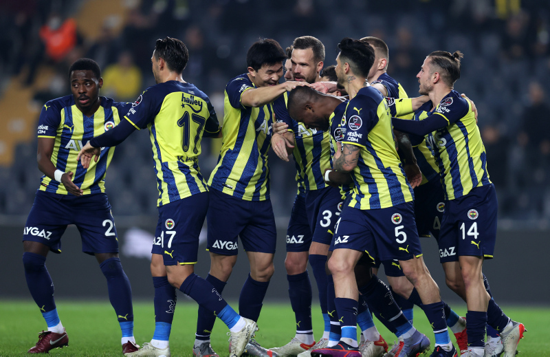 FENERBAHÇE HABERLERİ - Spor yazarları Fenerbahçe - Adana Demirspor maçını bu sözlerle değerlendirdi!