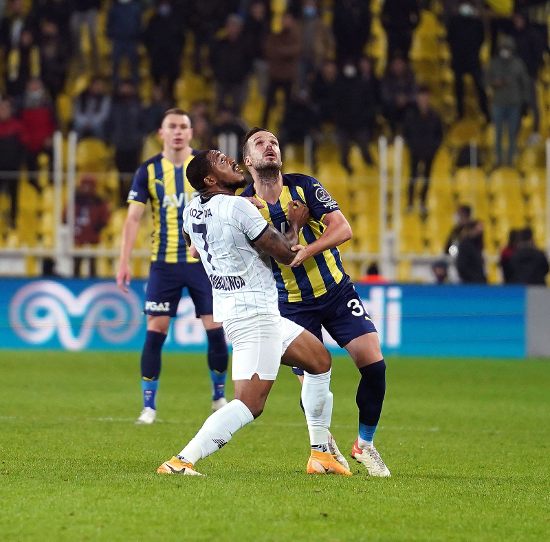 FENERBAHÇE HABERLERİ - Spor yazarları Fenerbahçe - Adana Demirspor maçını bu sözlerle değerlendirdi!