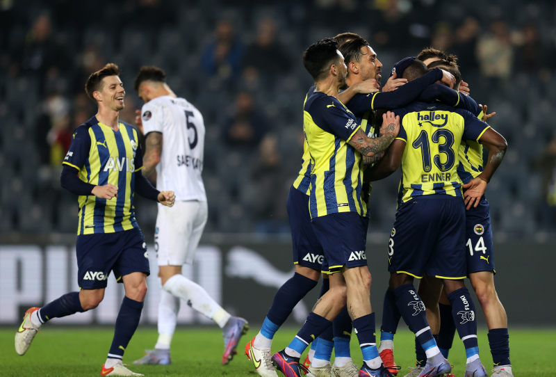 FENERBAHÇE HABERLERİ - Spor yazarları Fenerbahçe - Adana Demirspor maçını bu sözlerle değerlendirdi!