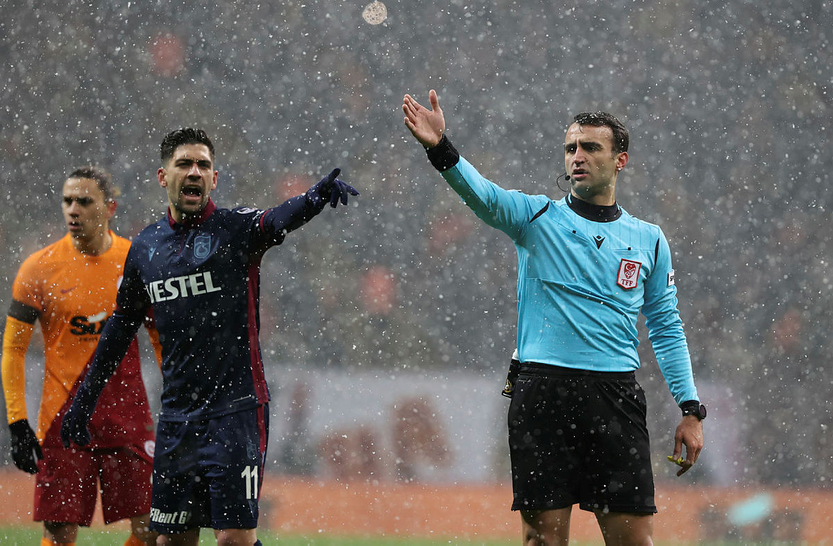 Galatasaray - Trabzonspor maçı sonrası Ahmet Çakar’dan çarpıcı Atilla Karaoğlan yorumu!