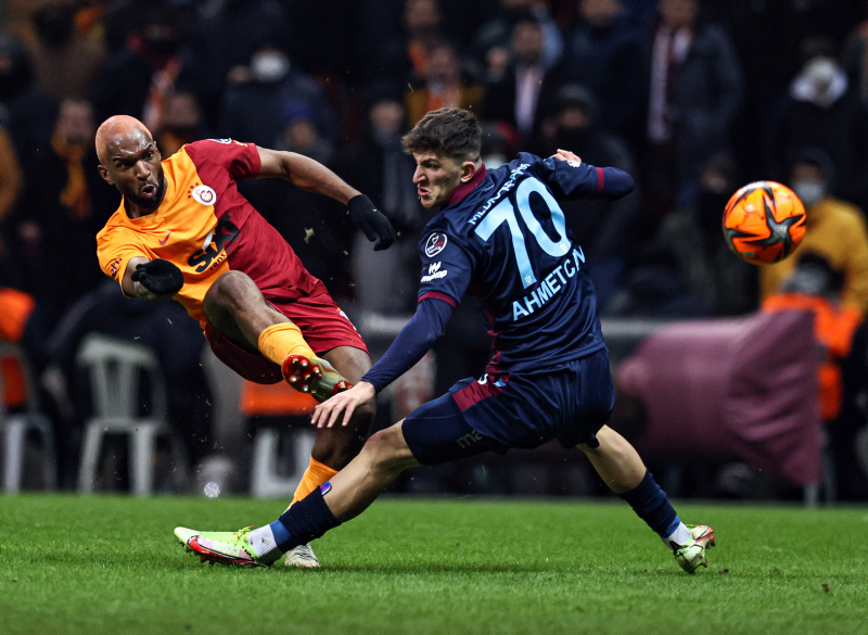 Usta yazarlar Galatasaray-Trabzonspor derbisini değerlendirdi!