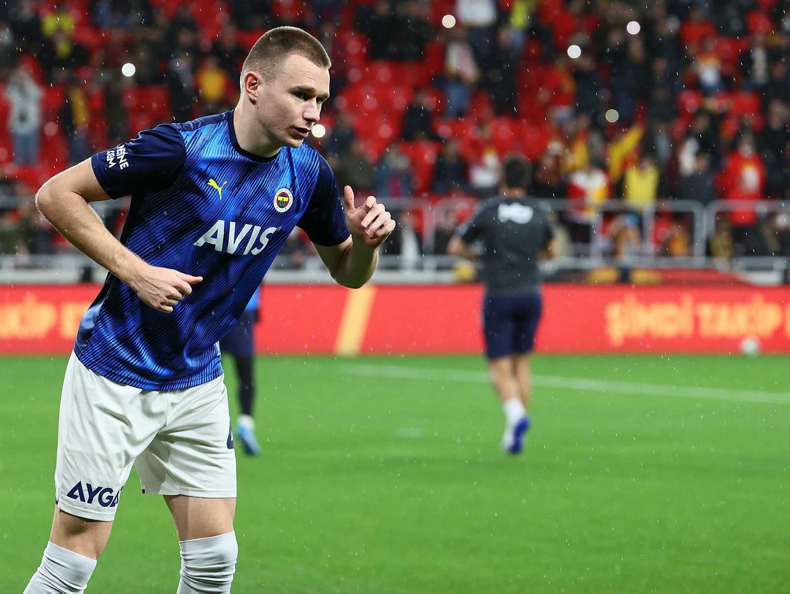 FENERBAHÇE TRANSFER HABERLERİ - İngilizler de duyurdu! Premier Lig ekibinden Attila Szalai’ye kanca