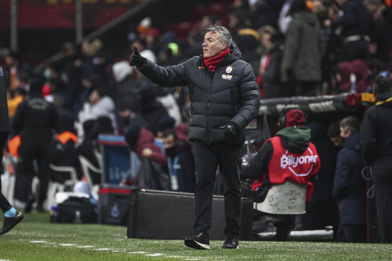 GALATASARAY HABERİ: Domenec Torrent’in koltuğu sallantıda! Bülent Korkmaz ve Okan Buruk...
