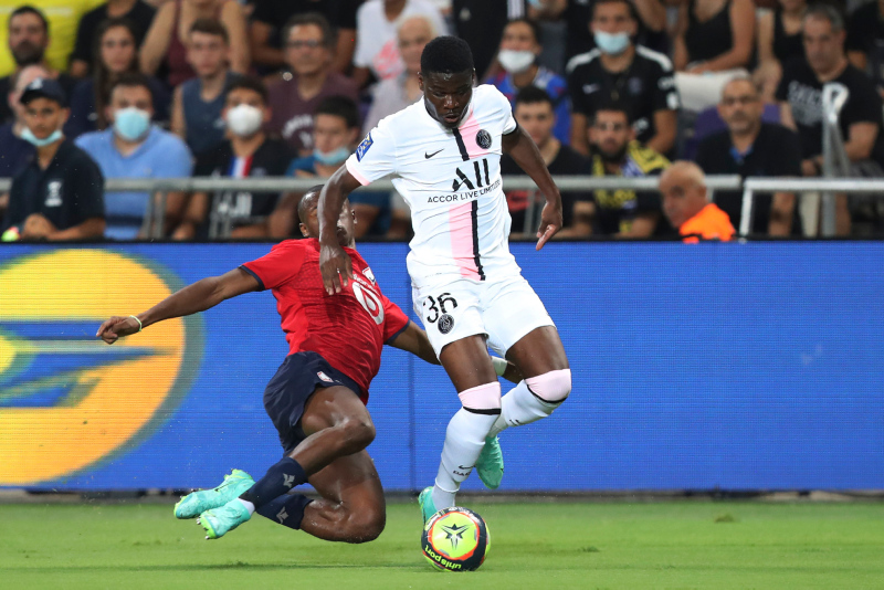 TRANSFER HABERİ: Galatasaray Gedson Fernandes’in yerini PSG’nin genç yeteneği Junior Dina Ebimbe ile dolduracak!