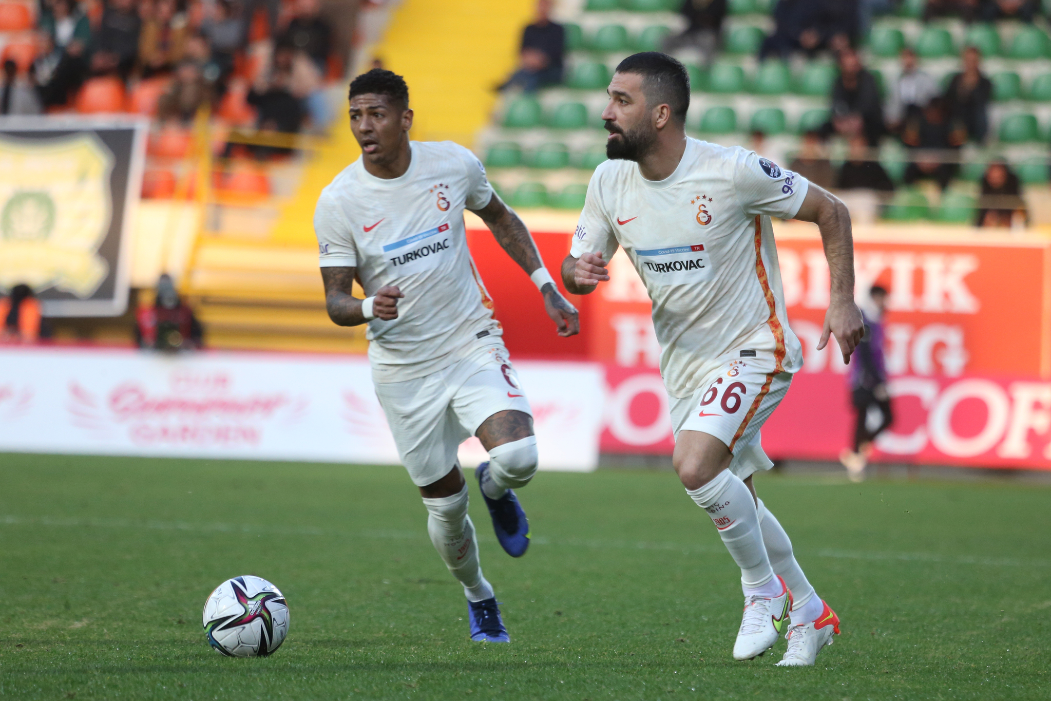 GALATASARAY HABERLERİ - Spor yazarları Alanyaspor - Galatasaray maçını böyle değerlendirdi!