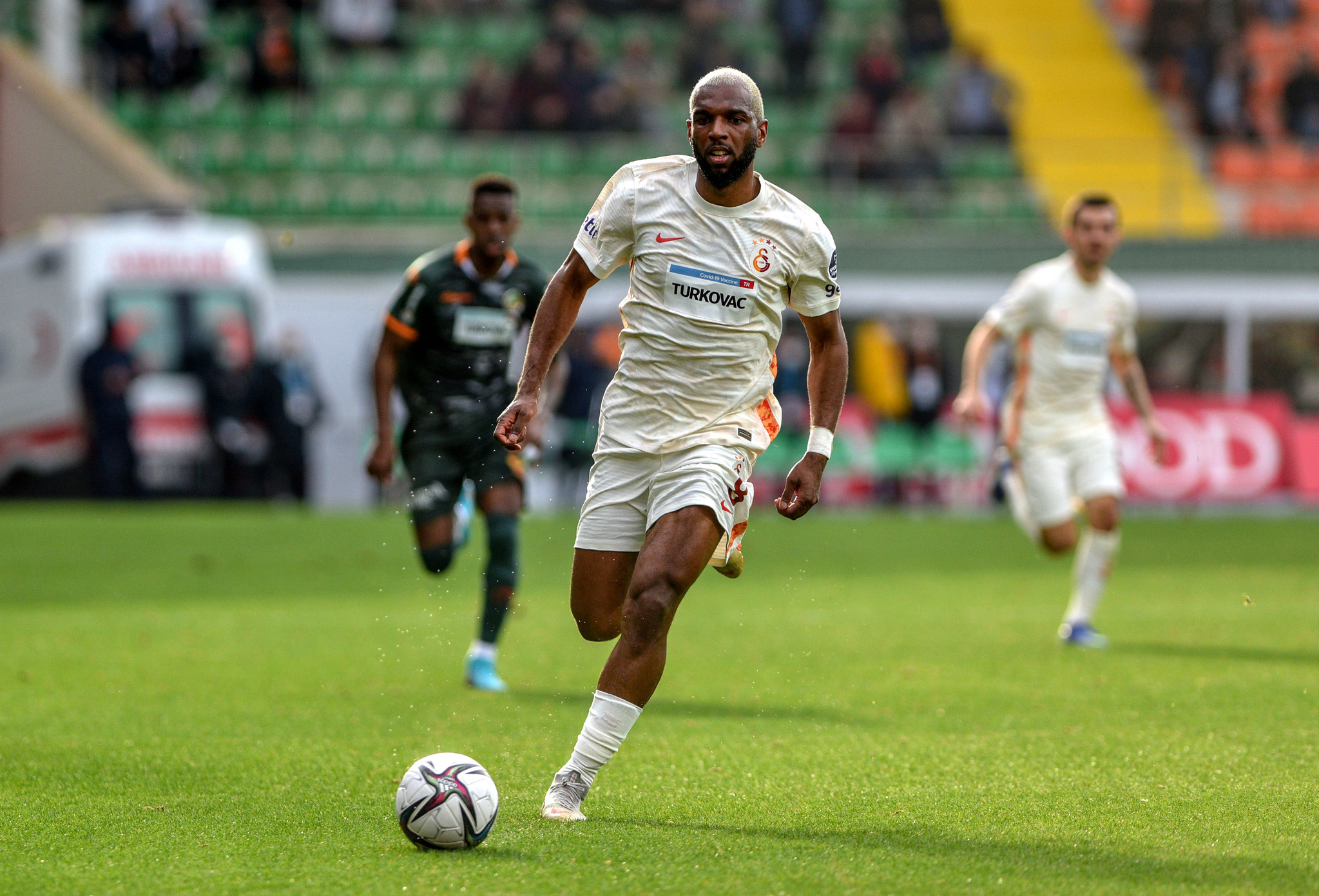 GALATASARAY HABERLERİ - Spor yazarları Alanyaspor - Galatasaray maçını böyle değerlendirdi!