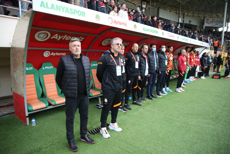 GALATASARAY HABERLERİ: Florya’da isyan çıktı! Domenec Torrent...