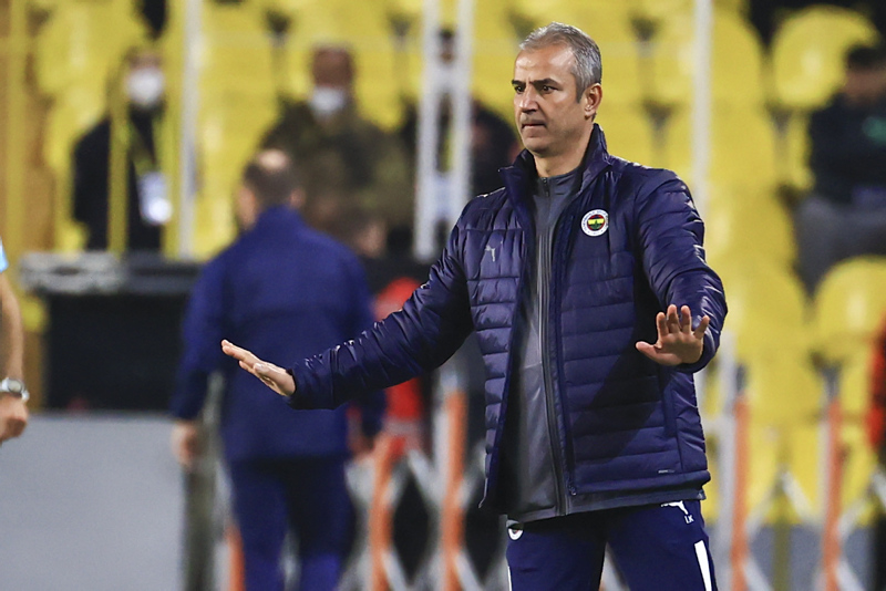 FENERBAHÇE HABERLERİ - Spor yazarları Fenerbahçe - Slavia Prag maçını bu sözlerle değerlendirdi!