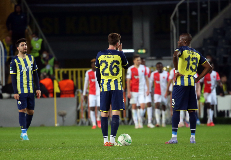 FENERBAHÇE HABERLERİ - Spor yazarları Fenerbahçe - Slavia Prag maçını bu sözlerle değerlendirdi!