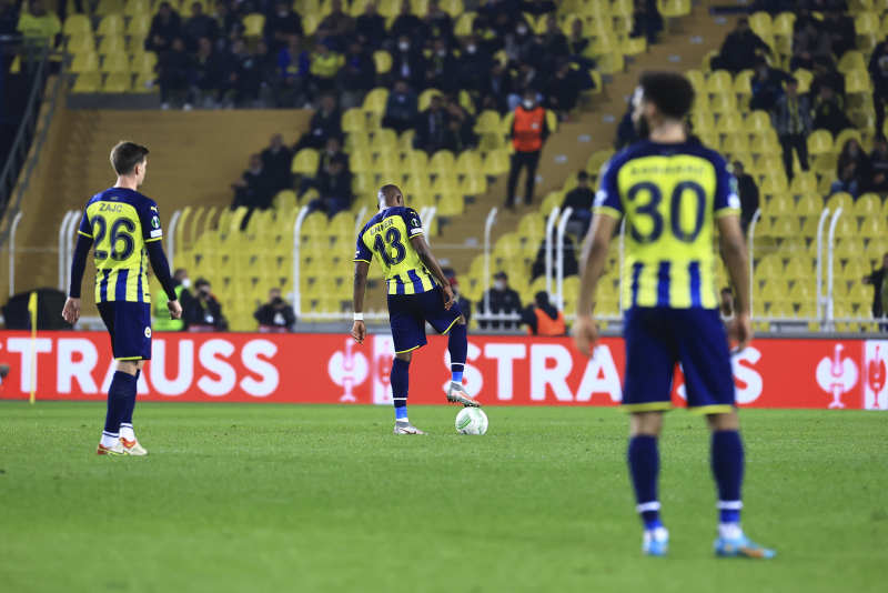 FENERBAHÇE HABERLERİ - Spor yazarları Fenerbahçe - Slavia Prag maçını bu sözlerle değerlendirdi!