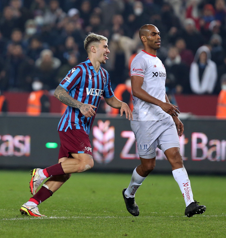TRABZONSPOR HABERİ: Reha Kapsal Trabzonspor-Antalyaspor maçını yorumladı!