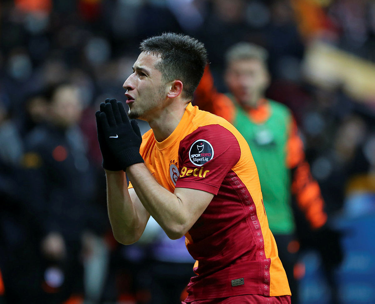 GALATASARAY HABERLERİ: Aslan için kritik eşik! Konyaspor ve Barcelona maçları...