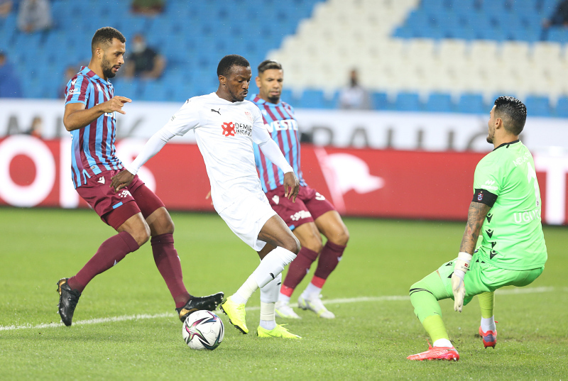 TRABZONSPOR HABERLERİ: Antalyaspor maçında sakatlanmıştı! Vitor Hugo’da kısmi sevinç