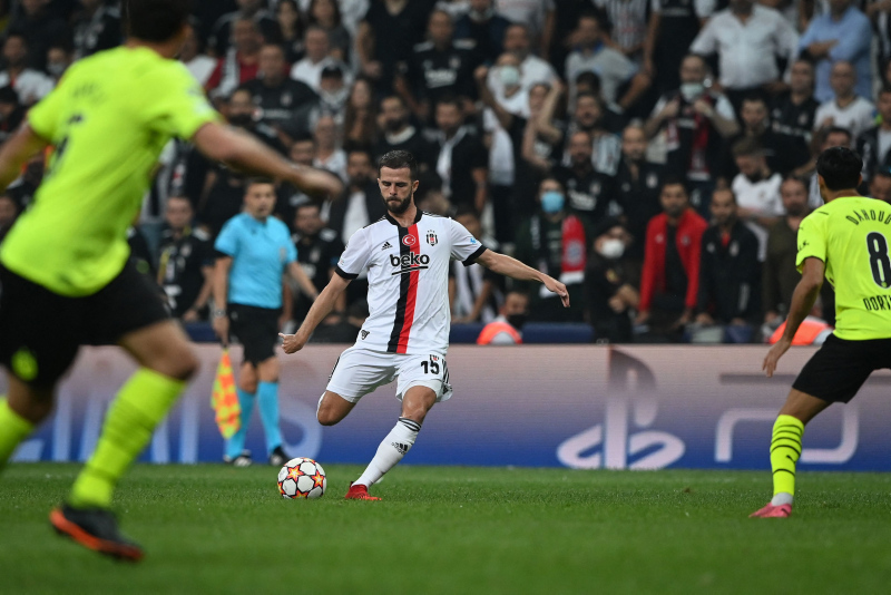BEŞİKTAŞ HABERLERİ: Miralem Pjanic’ten çok özel açıklamalar! İçim kan ağlıyor