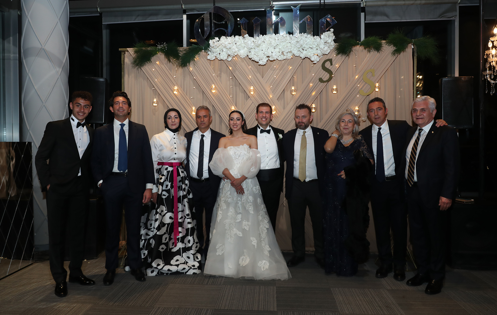 Fenerbahçe’de camia İsmail Kartal’ın kızı Sena Kartal’ın düğününde bir araya geldi