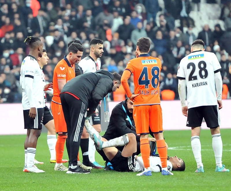 BEŞİKTAŞ HABERLERİ - Spor yazarları Beşiktaş - Başakşehir maçını bu sözlerle değerlendirdi